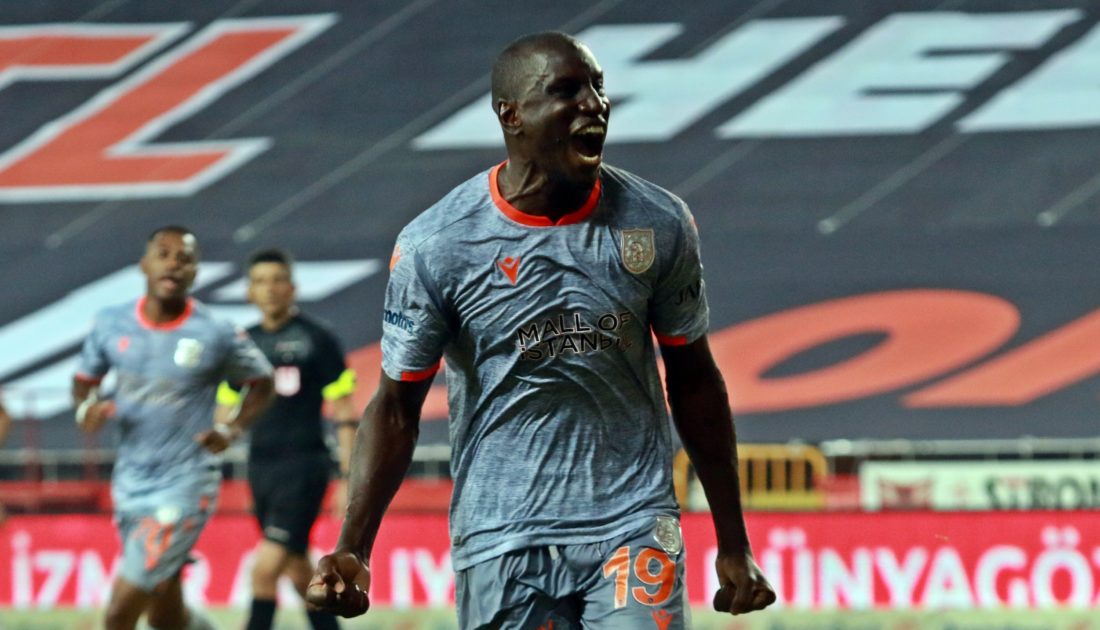 Başakşehir, Demba Ba’nın sözleşmesini feshetti