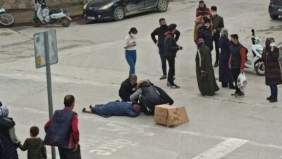 Bursa’da motosiklet yayaya çarptı, müdahale vatandaştan geldi