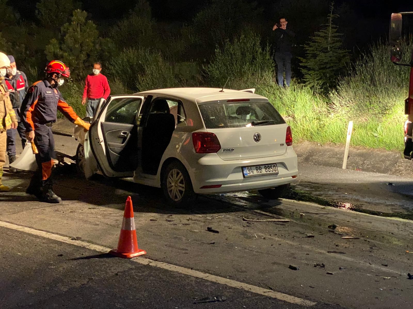 Otomobil kamyona arkadan çarptı: 1 ölü