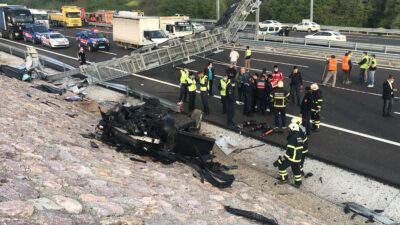 Konsolosluk otomobili devrildi: 4 kişi yaşamını yitirdi