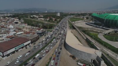 Bursa’da şehir trafiği de kilit!