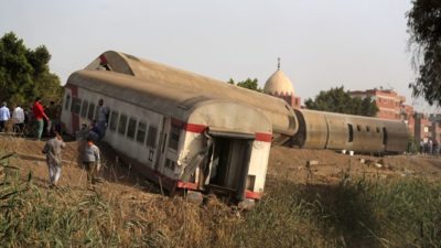 Tren faciası! Çok sayıda ölü ve yaralı var