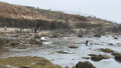 California açıklarında alabora olan gemide 2 kişi öldü