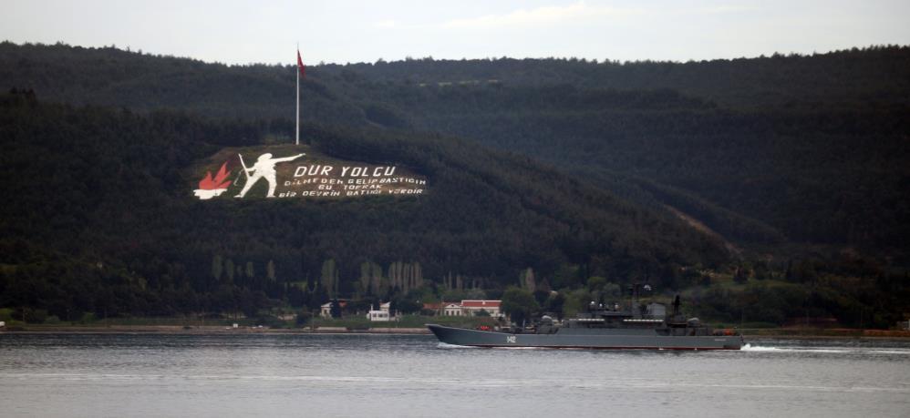 Rus savaş gemisi ‘Novocherkassk’ Çanakkale Boğazı’ndan geçti