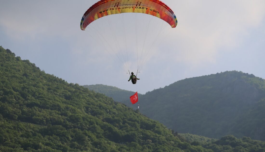 Uludağ’dan özgürlük için atladılar