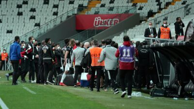 Beşiktaş’ta maç bitti, saha kenarı karıştı