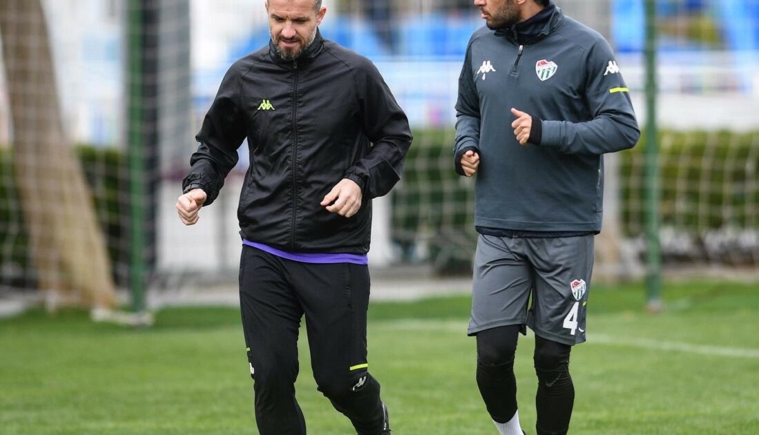 Bursaspor’da 6 futbolcu ve Mustafa Er kongreyi bekliyor