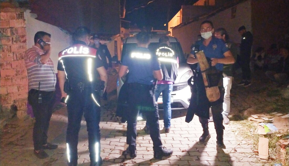 Polis aracına saldırı