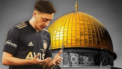 Mesut Özil: Dualarım bugünü barış içinde kutlayamayanlarla