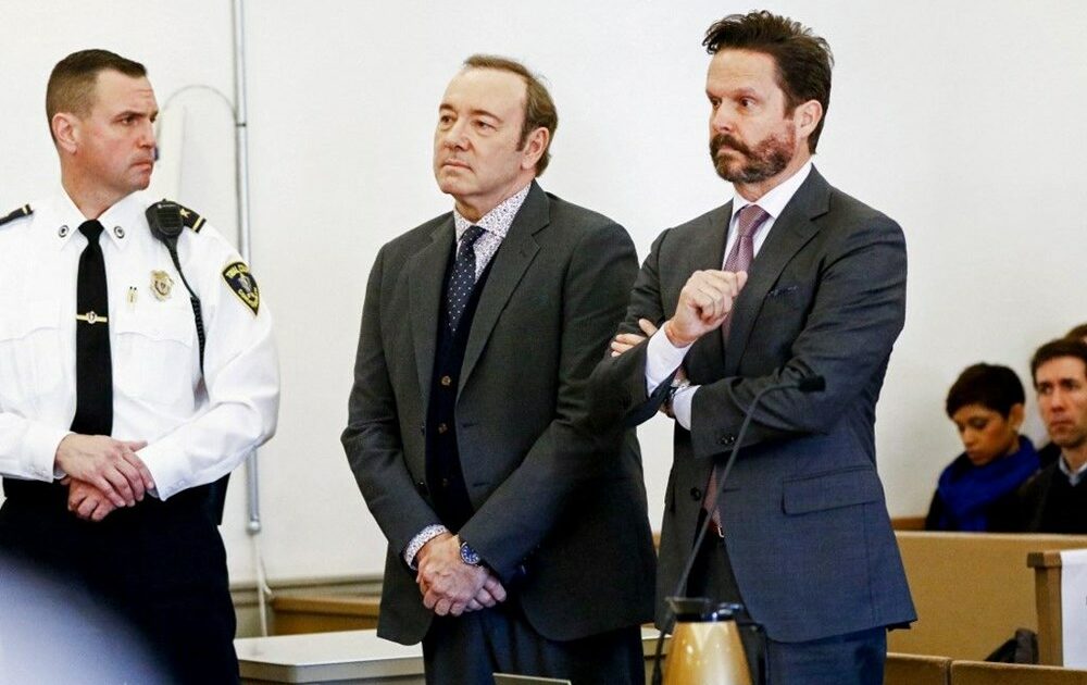 Yapımcısı Kevin Spacey’yi savundu