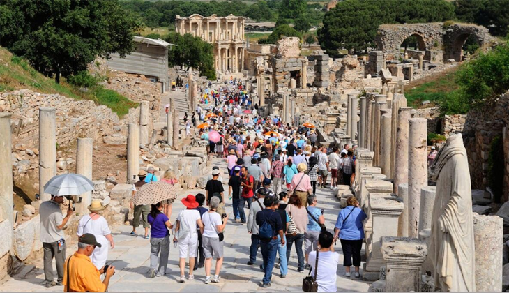 Ülkemizi ziyaret eden yabancı ziyaretçi sayısı 2.7 milyona geriledi