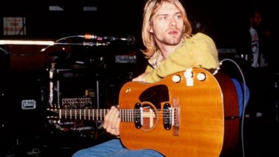 Kurt Cobain’in saç teli 14 bin dolara satıldı