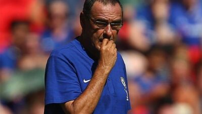 Lazio: Mario Sarri’yi sigarayla duyurdu