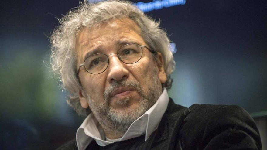 Can Dündar hakkında kırmızı bülten