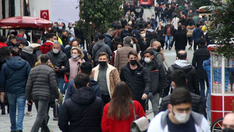 DSÖ’den uyarı: İki doz aşı olsanız bile maskeleri çıkarmayın!