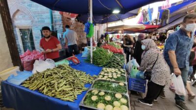 Bursa’da ürün bollaştı, pazarın ateşi düştü