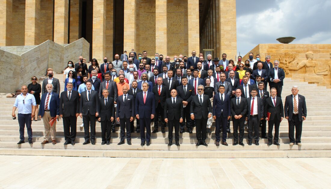 Galatasaray Başkanı Elmas ve yönetim kurulu Anıtkabir’de