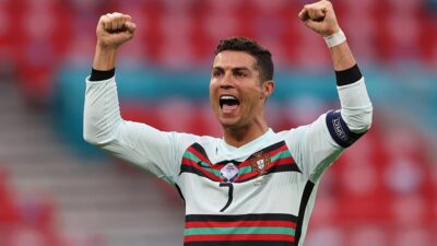 Ronaldo, PSG’ye sıcak bakıyor