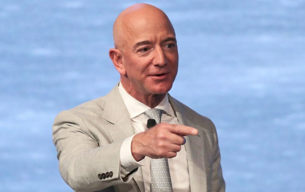 Jeff Bezos’un Mona Lisa’yı yemesi için kampanya