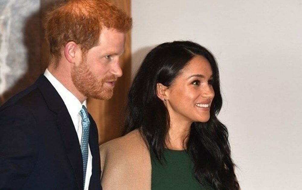 ‘Meghan Markle ile Prens Harry’den Kraliçe Elizabeth’e zeytin dalı’