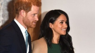 ‘Meghan Markle ile Prens Harry’den Kraliçe Elizabeth’e zeytin dalı’