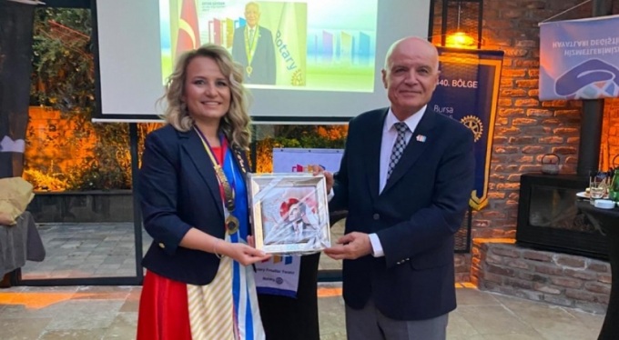 Rotary’den ‘Üstün Hizmet’ ödülü!