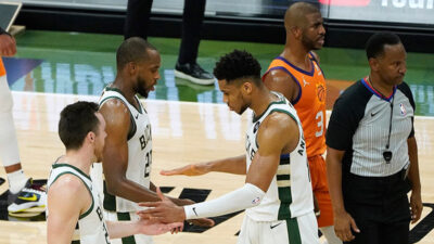 Milwaukee Bucks, avantajı kaptı