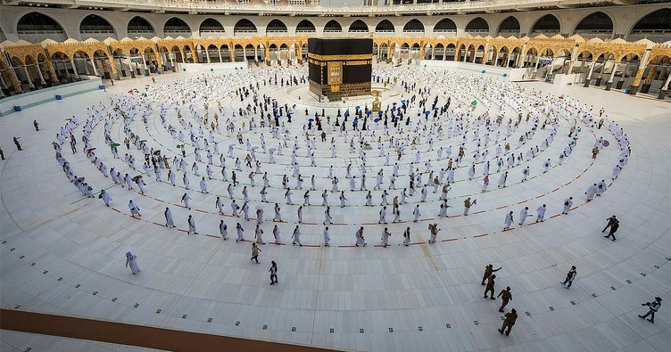 Kabe’de ilk tavaf başladı