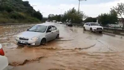 Bursa-İstanbul yolu sular altında kaldı