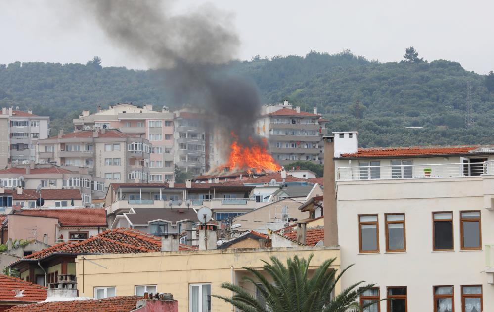 Bursa’da korkutan yangın! Alevlere teslim oldu…