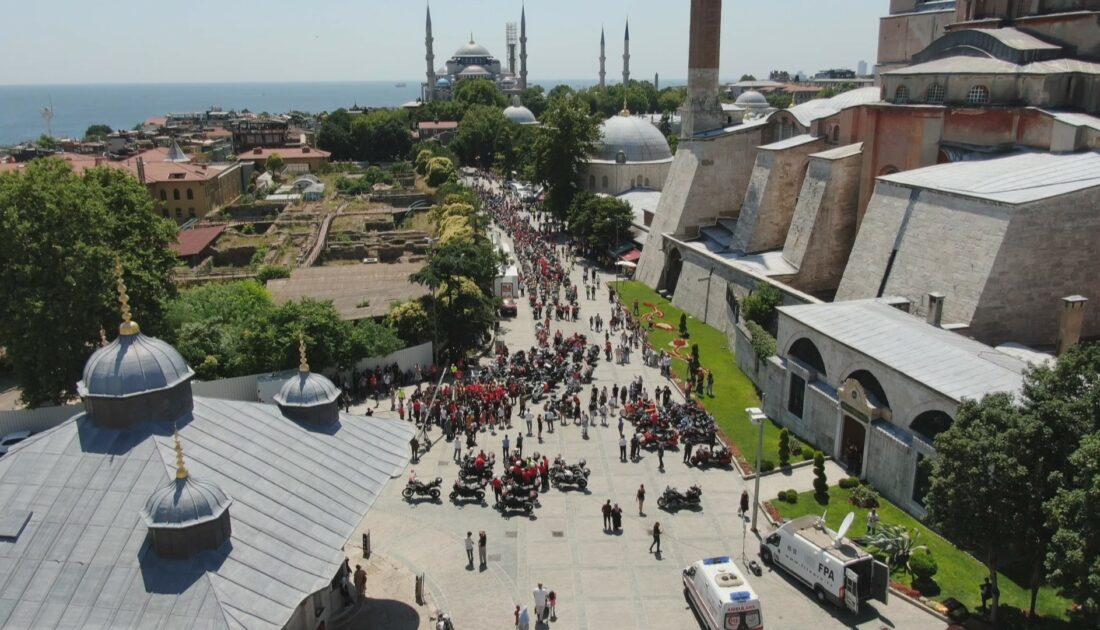 15 Temmuz şehitleri için 251 motosiklet ile saygı turu