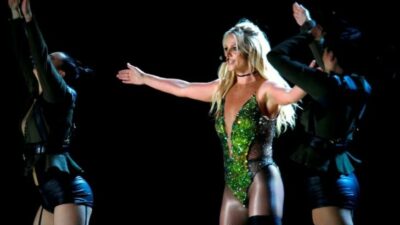 Britney Spears’ın vasiliğinden çekilmek istiyor