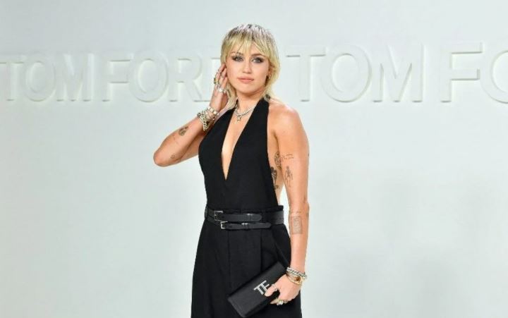 Miley Cyrus evini bir yılda 2.3 milyon dolar karla sattı