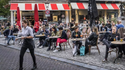 Hollanda’da vakalar arttı, tedbirler yeniden sıkılaştırıldı