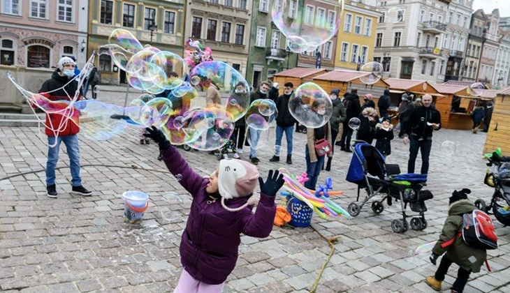 Polonya’da ikinci çocuktan itibaren doğacak her bebek için 3 bin dolar ödeme yapılacak