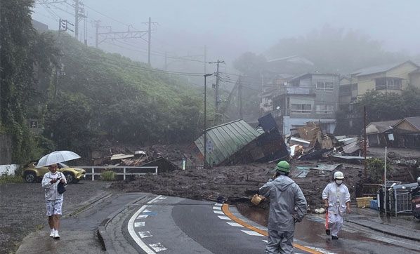 Japonya’yı sel ve heyelan vurdu