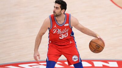 Furkan Korkmaz, Sixers’la yeniden anlaştı