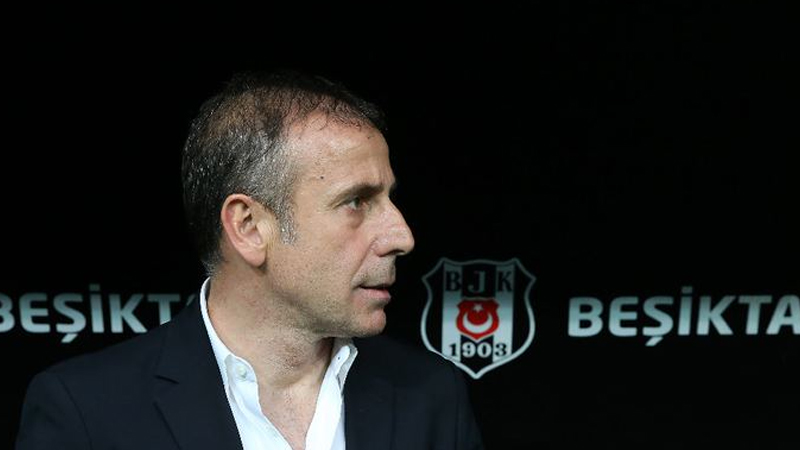 Beşiktaş taraftarı Abdullah Avcı’ya ateş püskürdü!