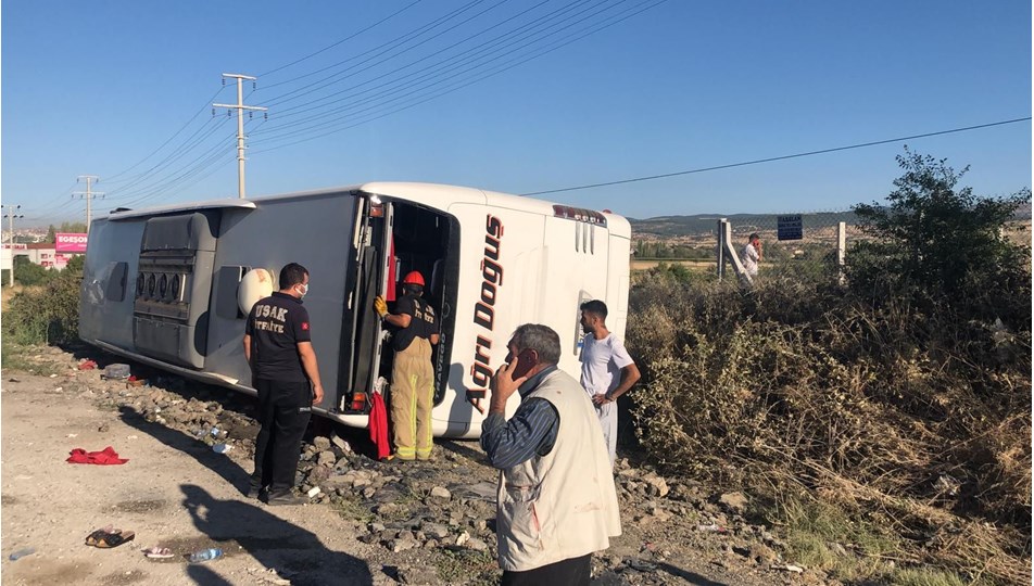 Yolcu otobüsünde can pazarı: 33 yaralı! Şoförün uyuduğu iddia edildi