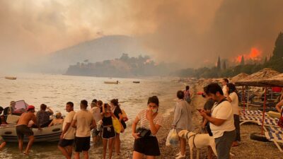 Bodrum’da alevler evlere sıçradı: Denizden kaçıyorlar