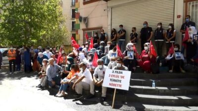 Konyalı görme engellilerden Diyarbakır Anneleri’ne destek