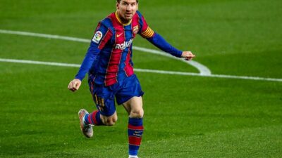 Messi, Barcelona’ya döndü!