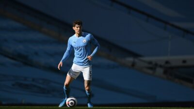 John Stones, Manchester City ile nikah tazeledi