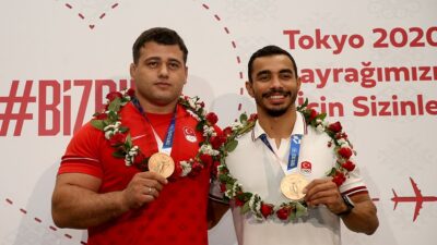 Rıza Kayaalp ve Ferhat Arıcan yurda döndü