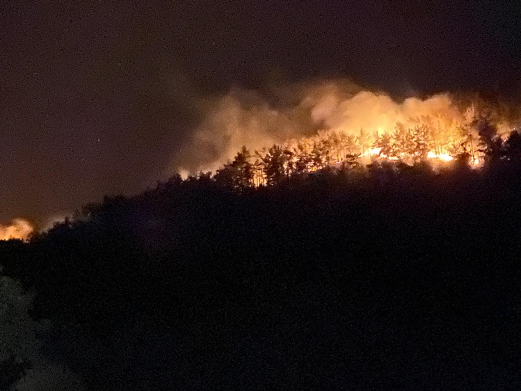 Isparta’daki yangına Dağ Komando Okulu müdahale edecek