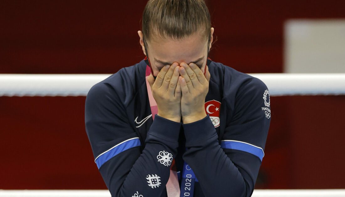 Buse Naz Çakıroğlu: Ülkemizi alkışlatmanın gururunu yaşıyorum