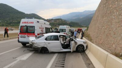 Amasya’da feci kaza: Aynı aileden 3 kişi öldü