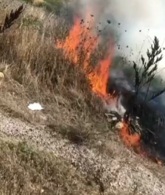 Bursa’da yangını gören aracını durdurup müdahale etti