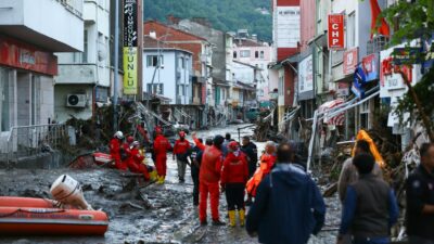 Batı Karadeniz’de büyük sel! Can kaybı artıyor