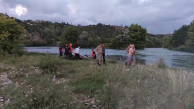 Kelkit Çayı’nda mahsur kalan 2 kişi kurtarıldı